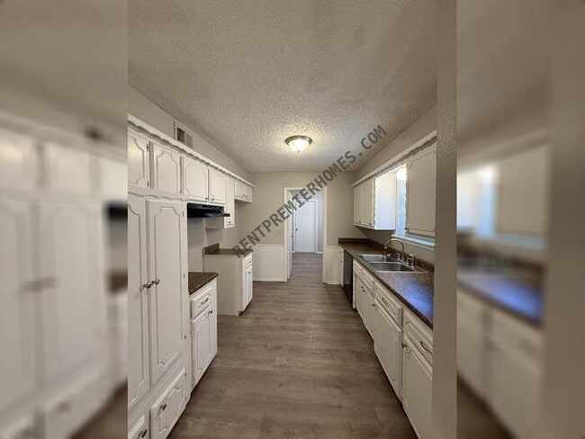 Building Photo - 1064 NW 7th St