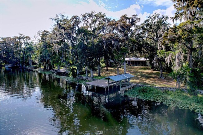 Building Photo - 1601 Riverhills Dr