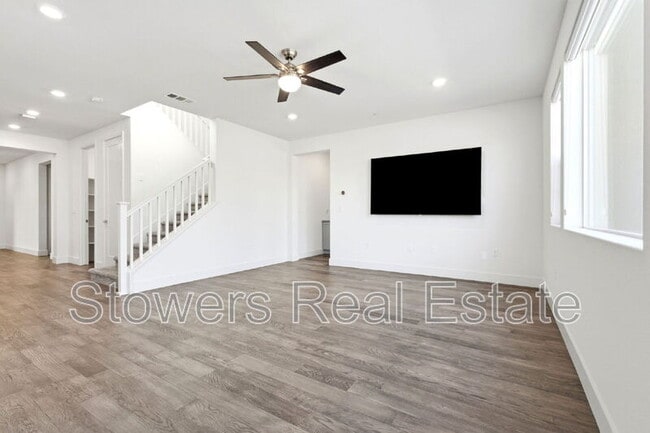 Building Photo - 6336 Moser Wy