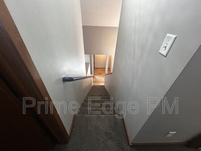 Building Photo - 1741 Ridgehaven Ct