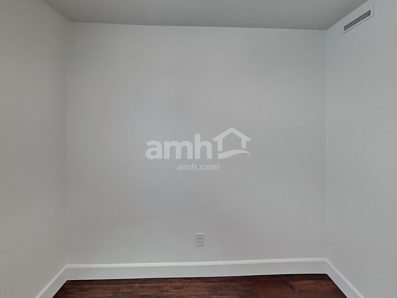 Building Photo - 2754 Hot Cider Ave