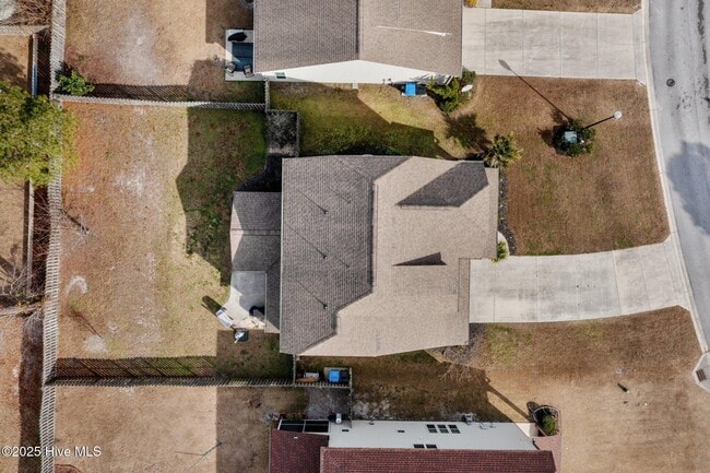 Building Photo - 205 Willow Ridge Dr