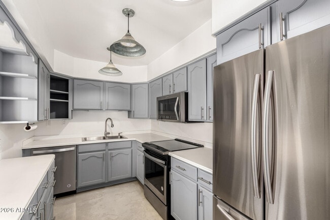 Building Photo - 3655 N 5th Ave