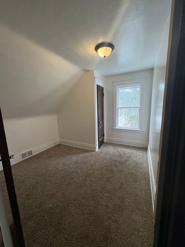 Building Photo - 113 Wilkes Ave