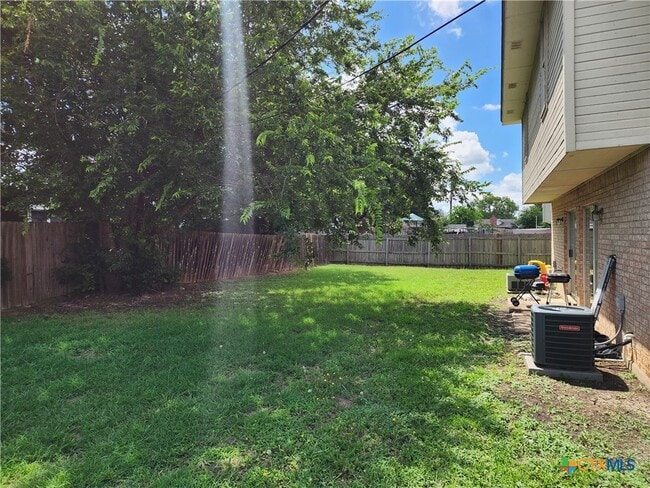 Building Photo - 5709 Redstone Dr