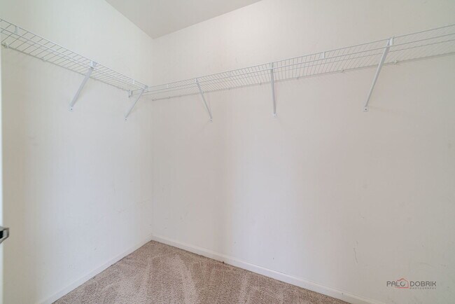 Building Photo - 202 Minuet Cir