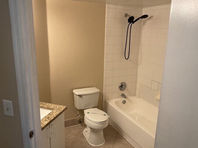 Building Photo - The Grand Isles - Seaspray