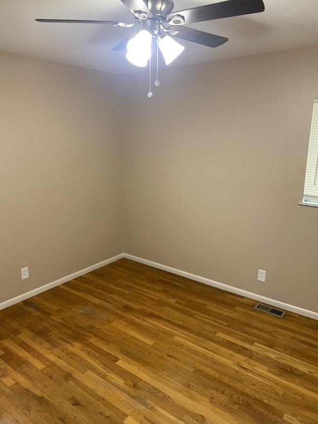 Building Photo - 4938 Marshall Dr