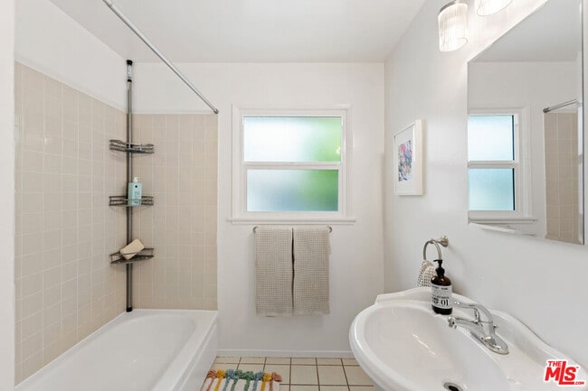 Building Photo - 22736 Cantlay St