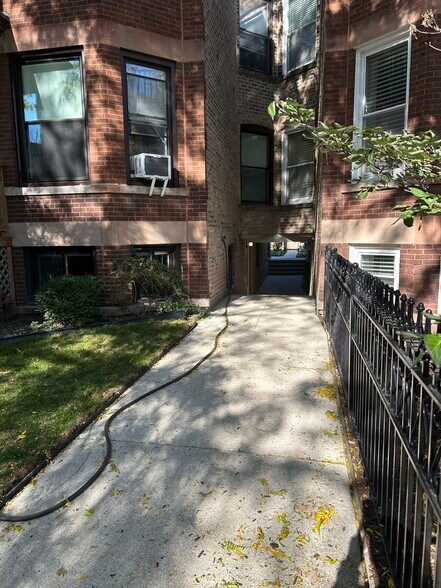 Sidewalk to private entryway - 1624 W Rascher Ave