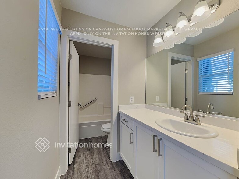 Building Photo - 8648 Shady Pines Dr