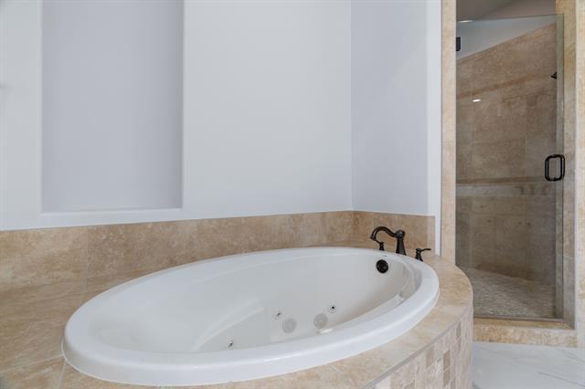 Building Photo - 6675 Mediterranean Dr