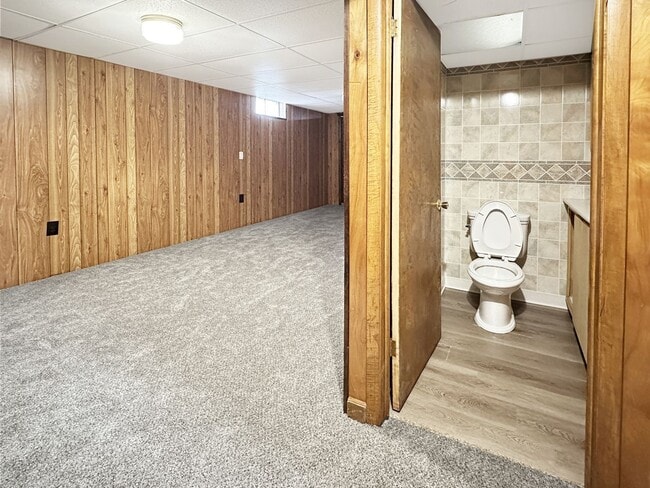 Building Photo - 276 Dawn Ave