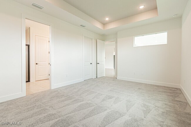 Building Photo - 420 NW 18th Pl