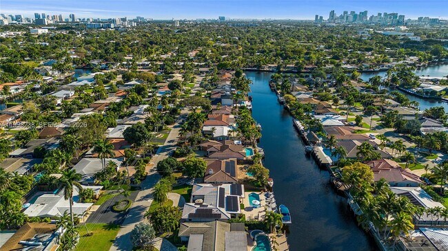 Building Photo - 2207 NE 16th Ave