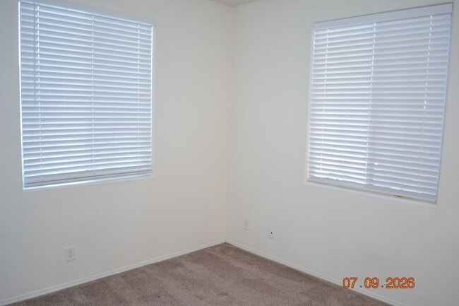 Building Photo - 2BED/2BA SOUTHWEST HOME - 1 STORY IN GATED COMMUNITY WITH POOL AREA AND SPA