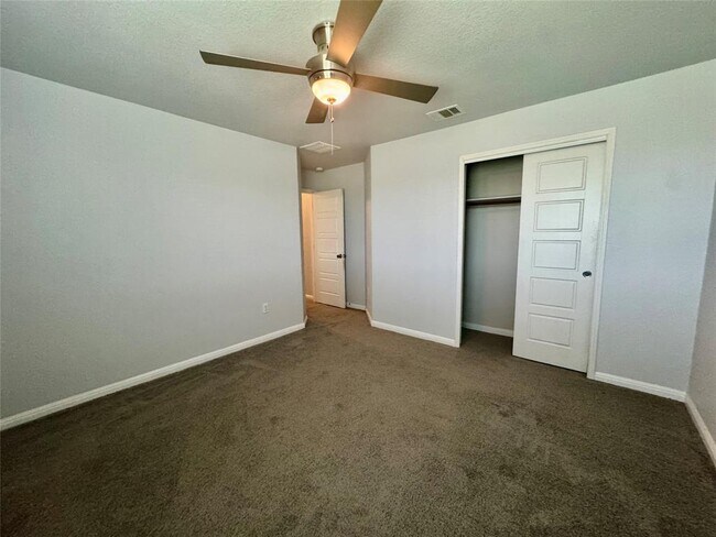 Building Photo - 372 Kingfisher Ln