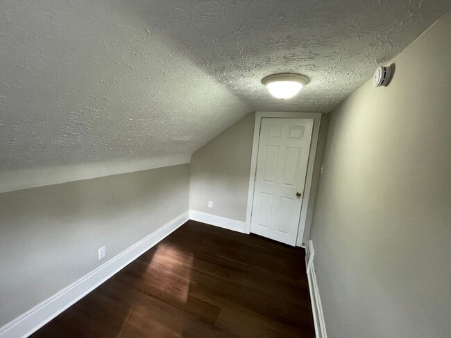 Building Photo - SECTION 8 and EDEN ACCEPTED!! Spacious New...