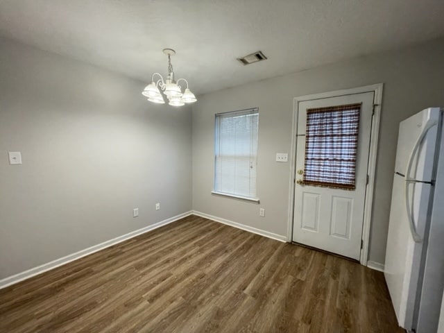 Building Photo - 504 Edgecliff Ln