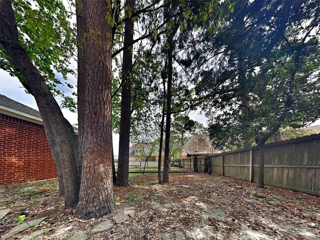 Building Photo - 19026 Owen Oak Dr