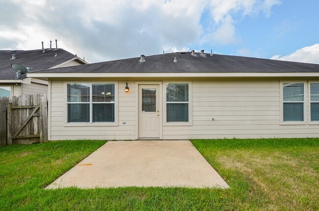 Building Photo - 15522 Forest Creek Farms Dr
