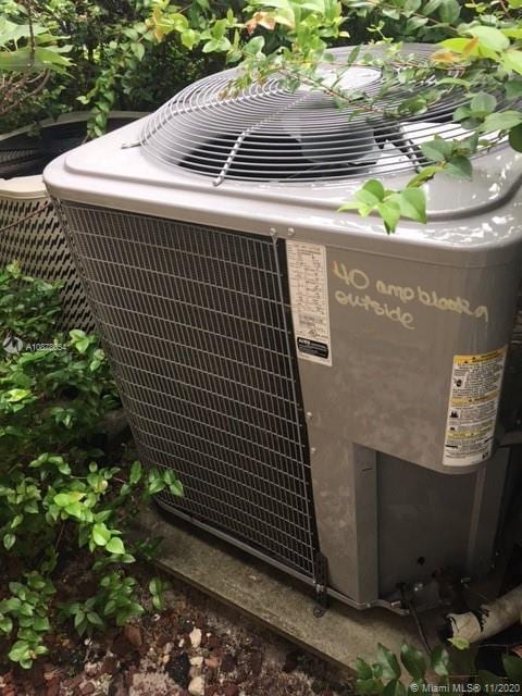 Building Photo - 8725 Cleary Blvd