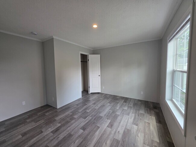 Building Photo - 39 Canary Hill Dr