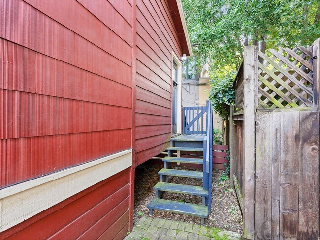 Building Photo - 2154 NW Everett St