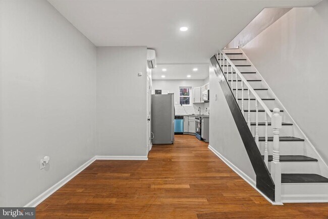 Building Photo - 2539 N Newkirk St