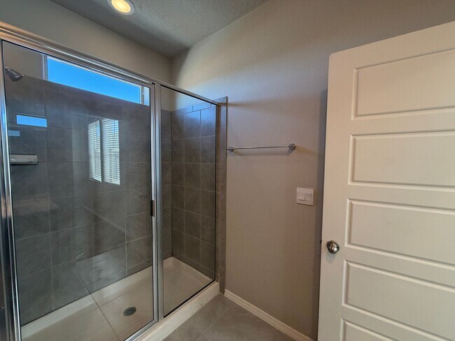 Building Photo - 4875 Mount Salas St NE