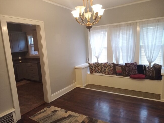 Building Photo - Gorgeous house walking distance from Biltmore Village available now!