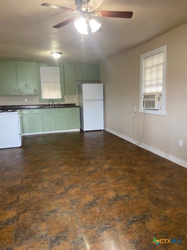 Building Photo - 613.5 S Laurel Ave