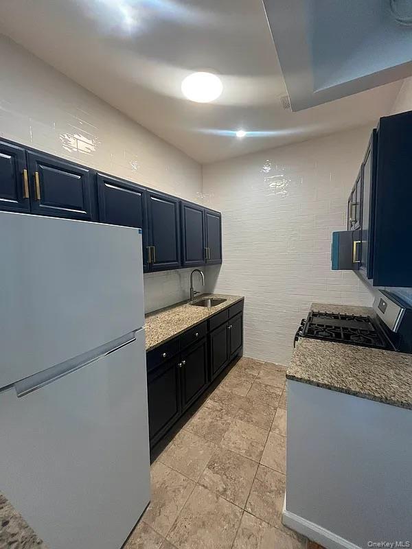 Building Photo - 48 Weirfield St