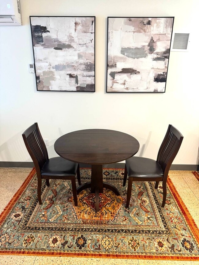 Building Photo - 480 S Salina St