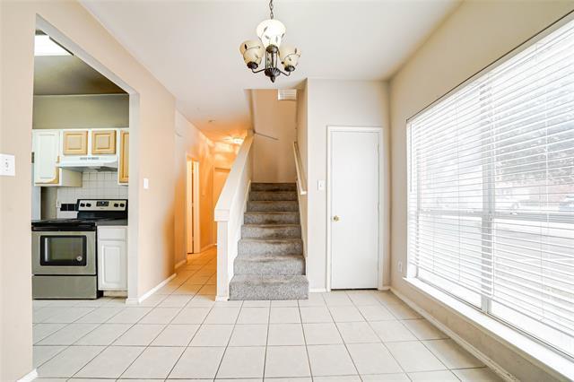 Building Photo - 3946 Brandon Park Dr