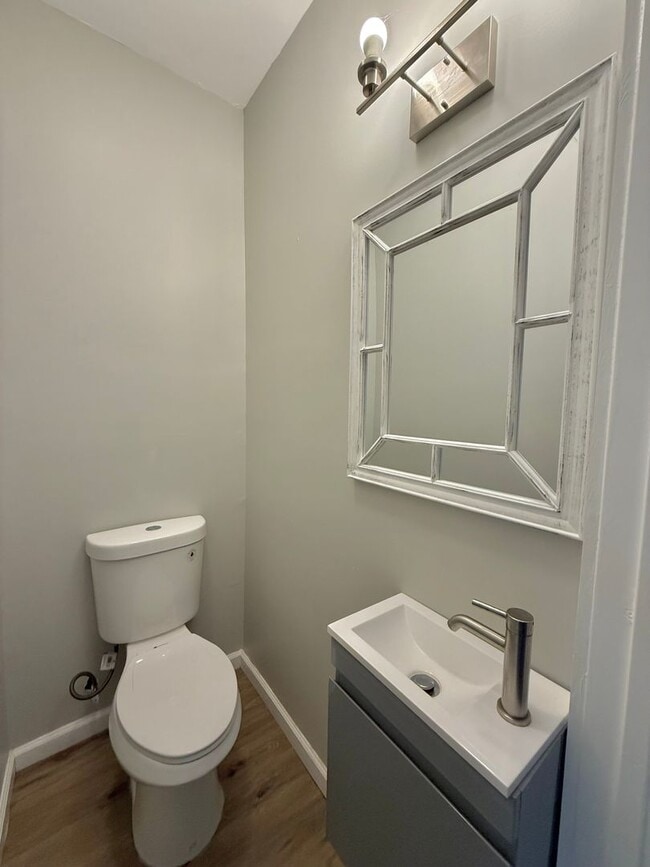 Building Photo - Completely Renovated 3-Bedroom Home for Lease - Call (313)429-3244