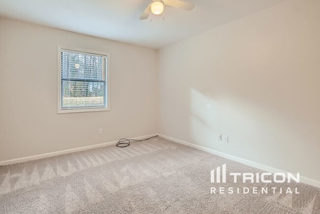Building Photo - 1726 Hickory Grove Way NW