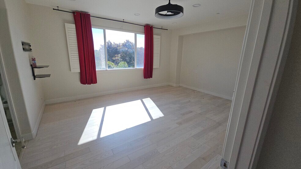 Building Photo - 6 Farentino Ct