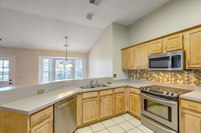 Building Photo - Gorgeous Home in Mt Pleasant's Belle Hall!