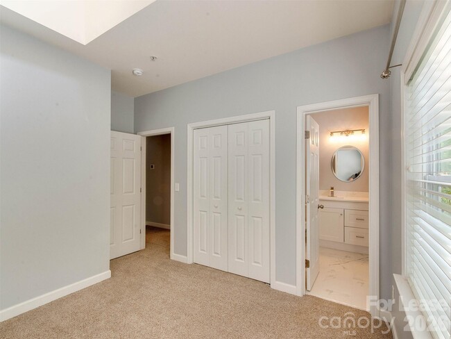 Building Photo - 1571 Pecan Ave