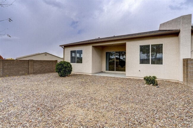 Building Photo - 3 bedroom, 2 bathroom Townhome in Granville