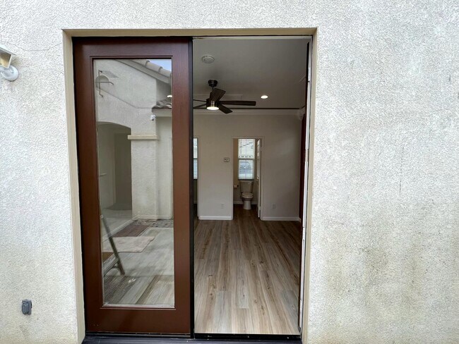 Building Photo - 82630 Redford Way