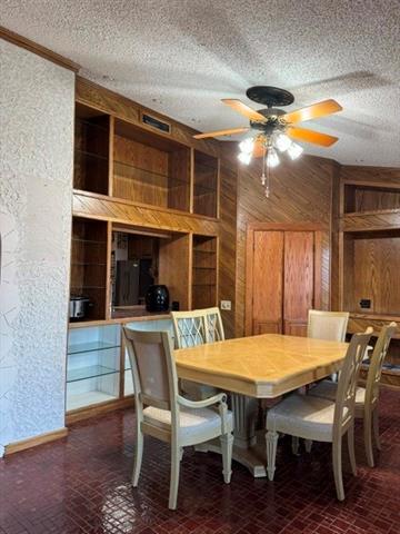 Building Photo - 2309 Richwood Dr