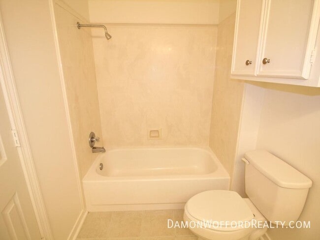 Building Photo - 120 Bellegrove Cir