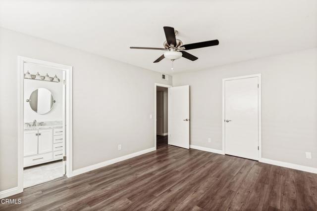 Building Photo - 460 E Cypress Ave