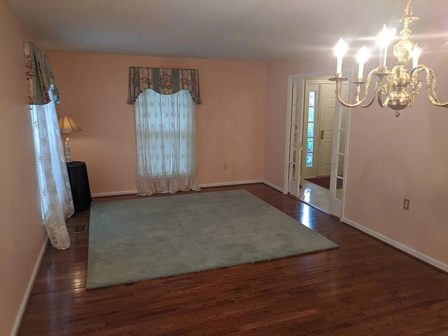 Building Photo - 152 English Run Cir