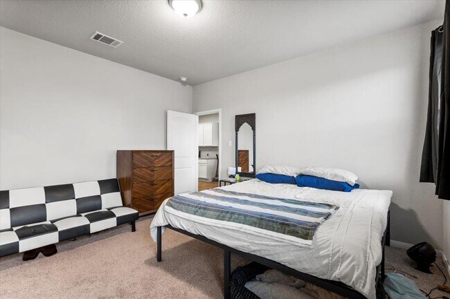 Building Photo - 129 Jubilee Dr