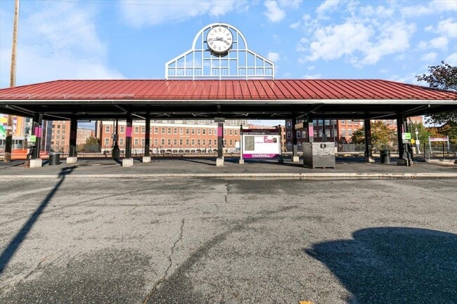 Building Photo - 122 Washington St