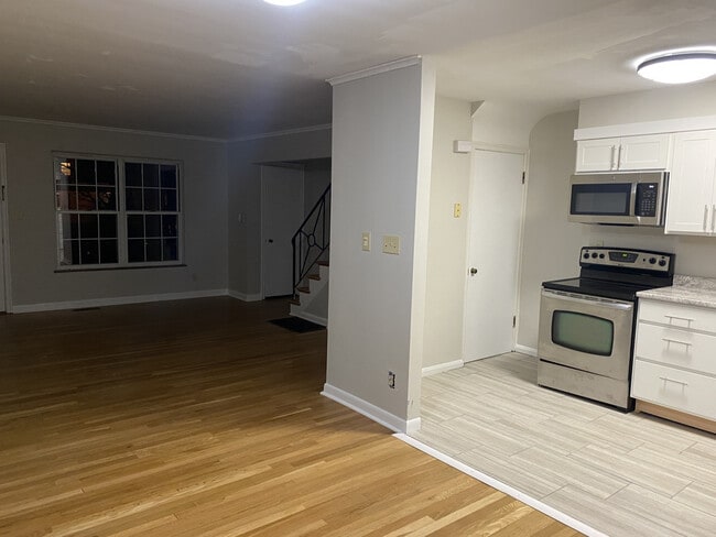 Building Photo - 2153-2159 Farleigh Rd