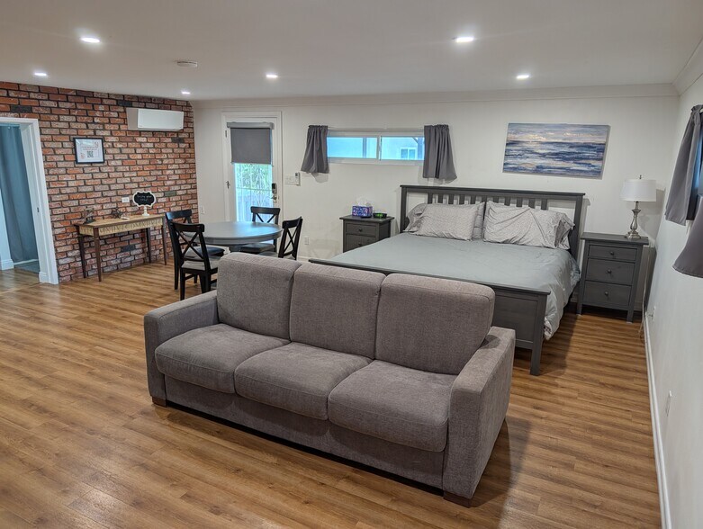 Building Photo - 10911 Sunray Pl